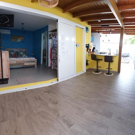 "Chez Claudia "Charmant Logement Avec Jacuzzi Privatif En Toute Intimite Sur Belle Terrasse Exterieure En Bois Et Piscine Courcelles Buitenkant foto
