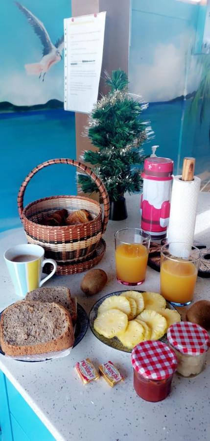 "Chez Claudia "Charmant Logement Avec Jacuzzi Privatif En Toute Intimite Sur Belle Terrasse Exterieure En Bois Et Piscine Courcelles Buitenkant foto