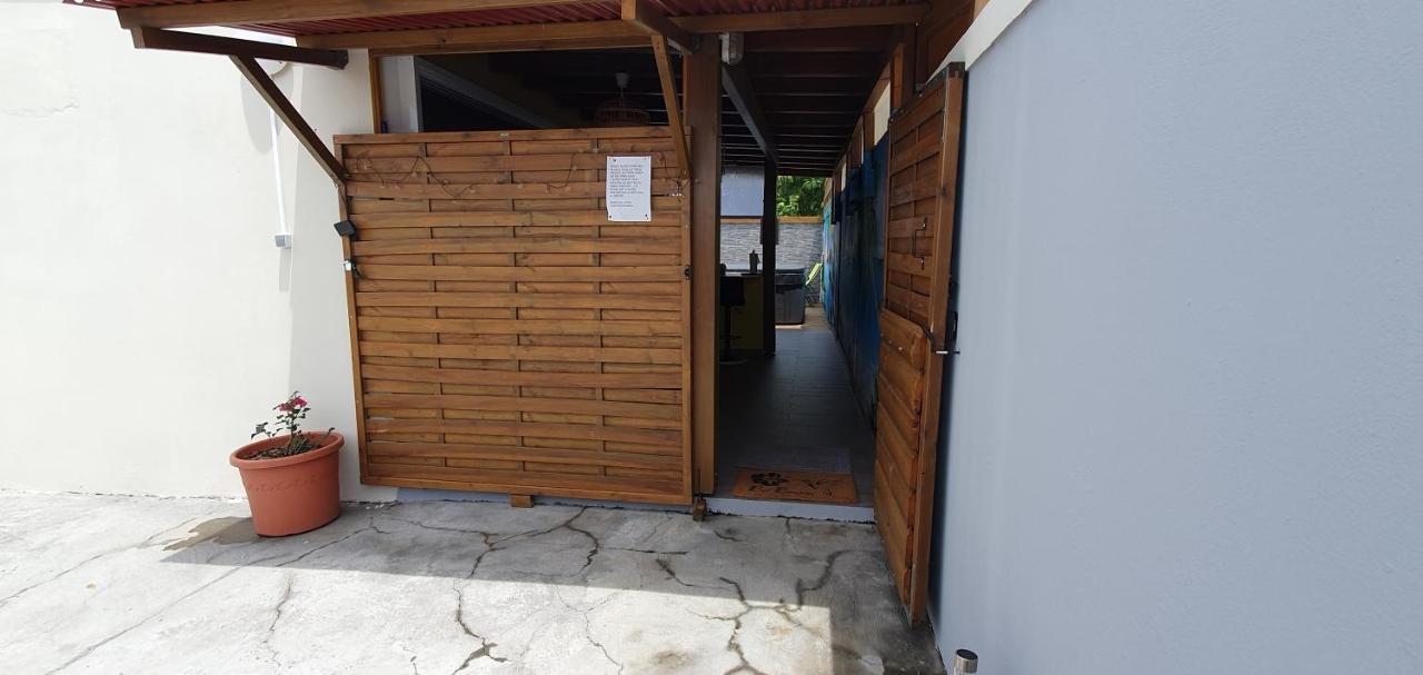 "Chez Claudia "Charmant Logement Avec Jacuzzi Privatif En Toute Intimite Sur Belle Terrasse Exterieure En Bois Et Piscine Courcelles Buitenkant foto