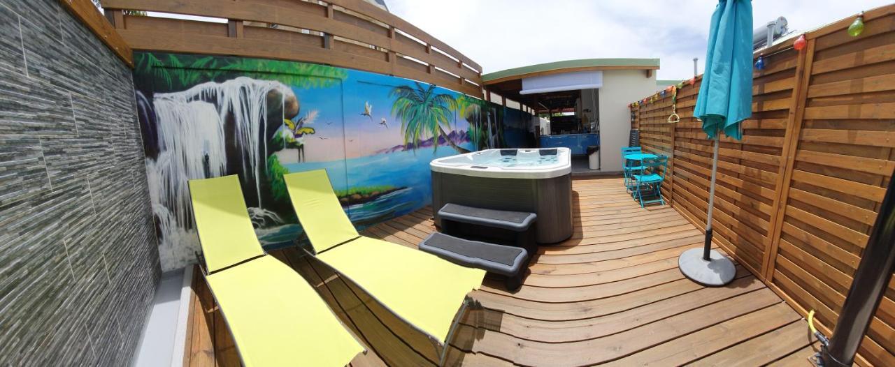 "Chez Claudia "Charmant Logement Avec Jacuzzi Privatif En Toute Intimite Sur Belle Terrasse Exterieure En Bois Et Piscine Courcelles Buitenkant foto